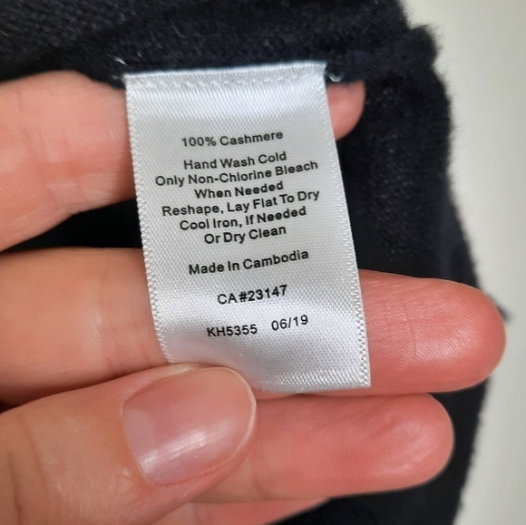 Talbots Black Cashmere Mock Neck Sweater SP - Picture 5 of 5